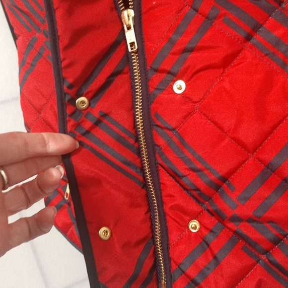 Crown & Ivy Red and Black Lightly Quilted Plaid Vest XS - Picture 3 of 8